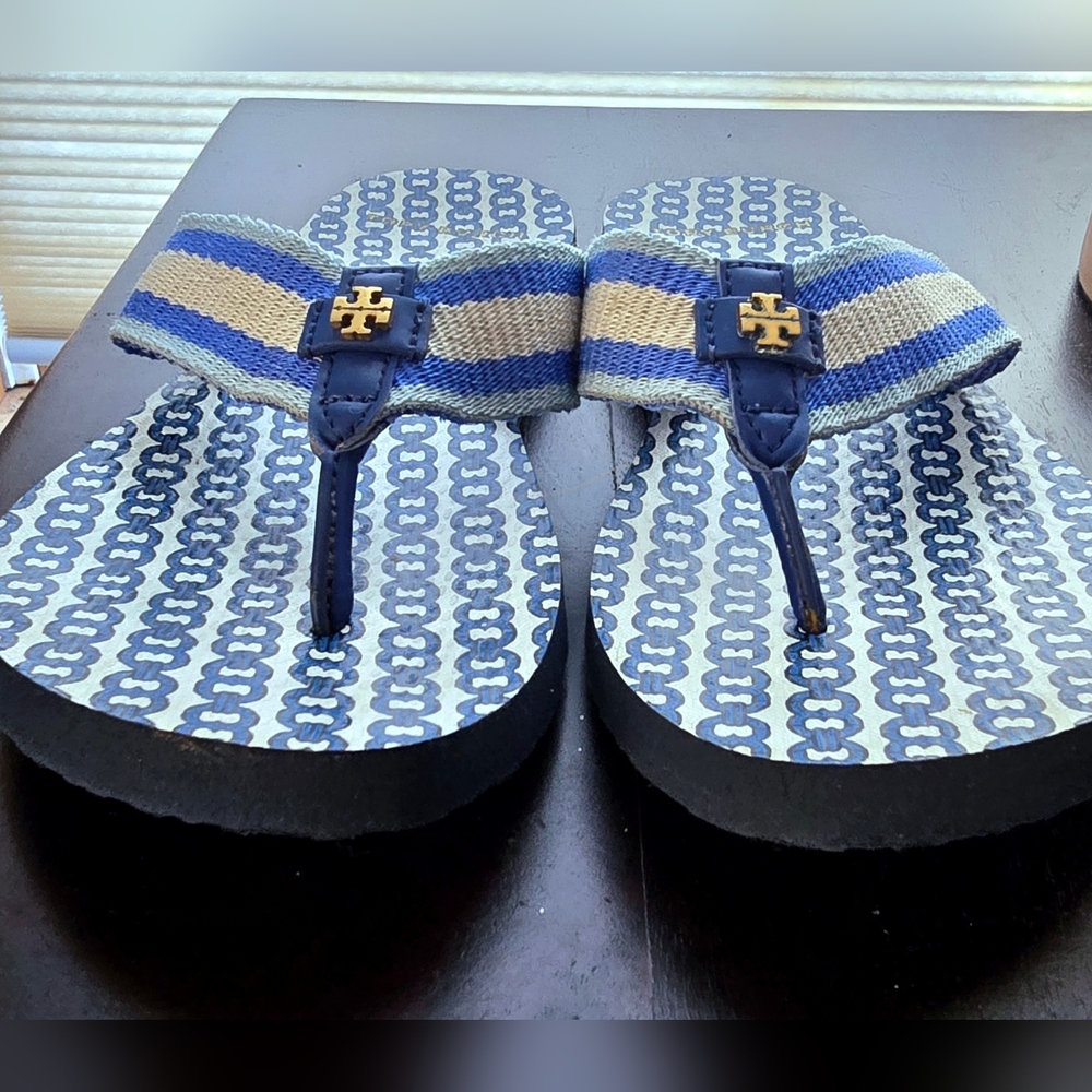 Tory Burch Gemini Flip Flops - Picture 3 of 6